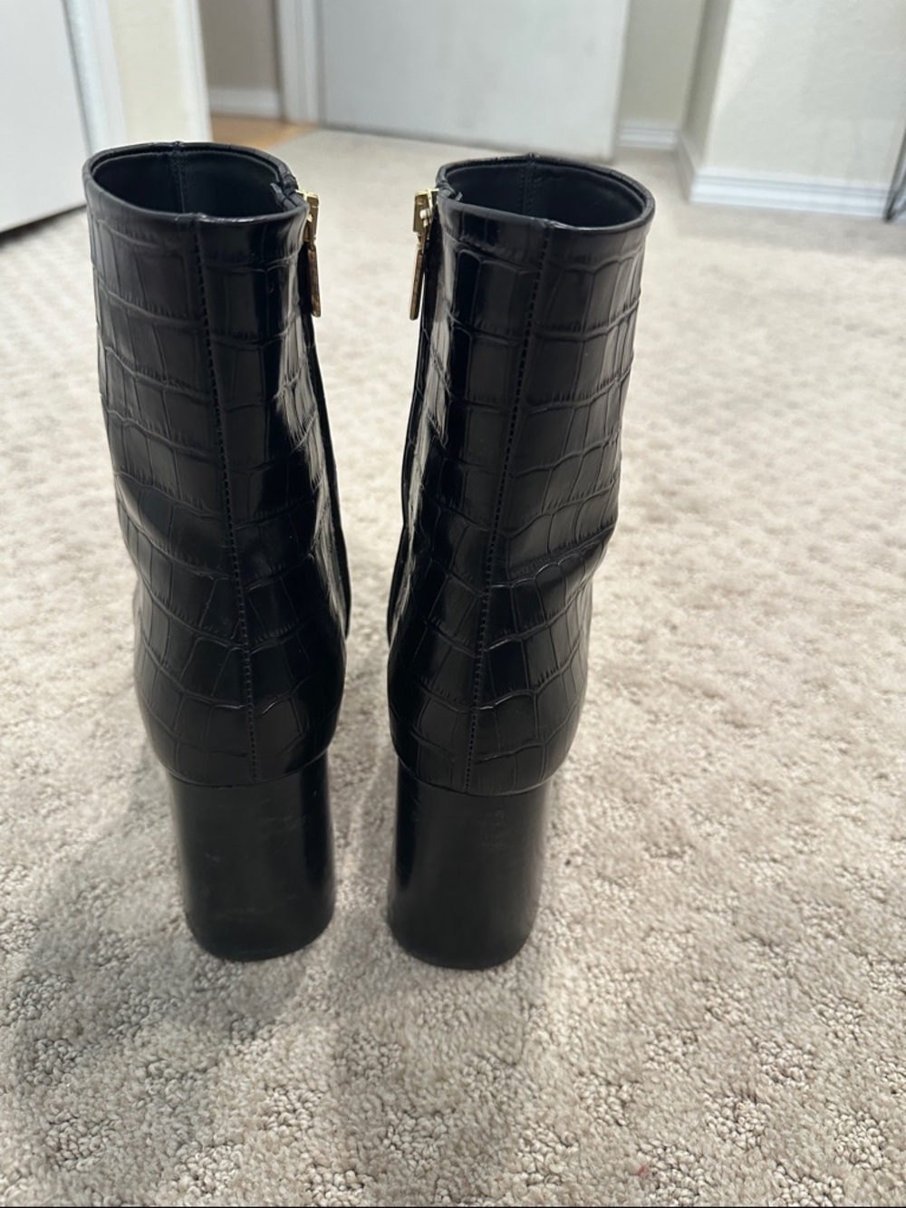Women's Black Croc-Embossed Pointed Ankle Booties - Picture 5 of 7